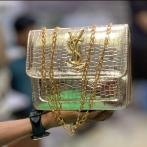 Trendy Girls Crossbody Bags – Stylish & Affordable in Pakistan